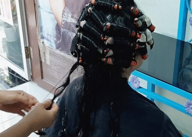 Tips Keriting Rambut Sempurna - Featured