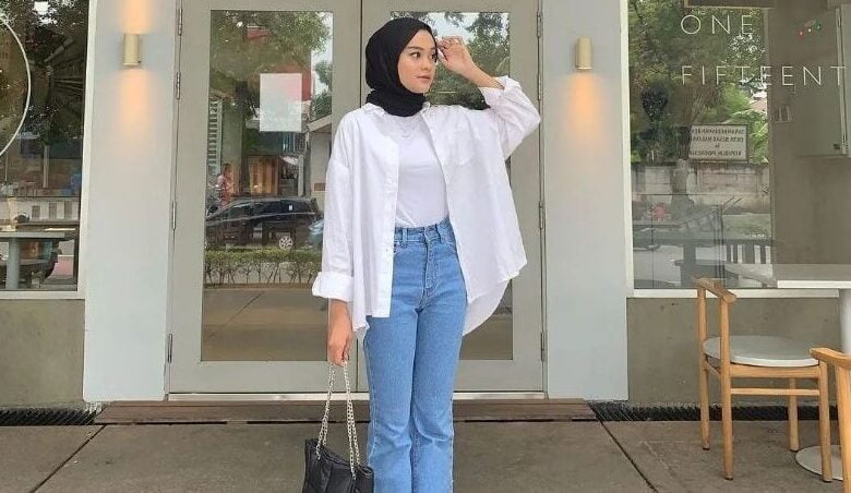 Hijab Hitam Kemeja Putih