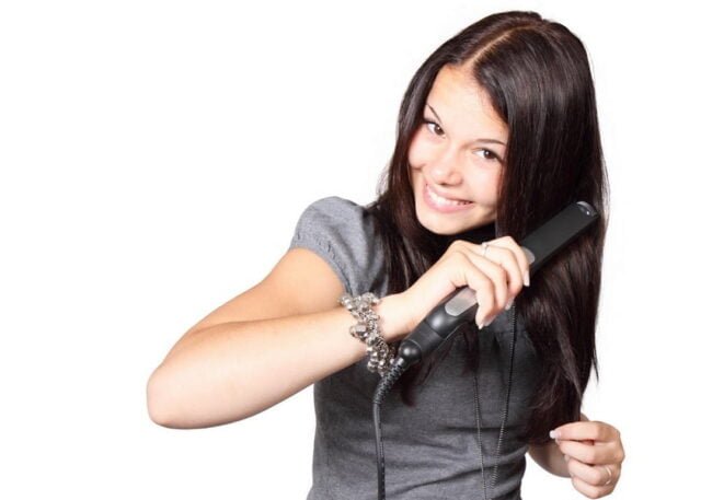 Cara Smoothing Rambut Retouch untuk Rambut Ikal - Featured