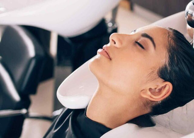 AHA, BHA, & Vitamin C Tidak Cocok dengan Retinol - Featured