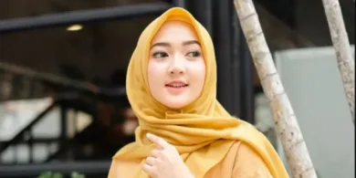 Makeup Untuk Pemula Membuat Tampilan Menarik – Depok Pos.jpg