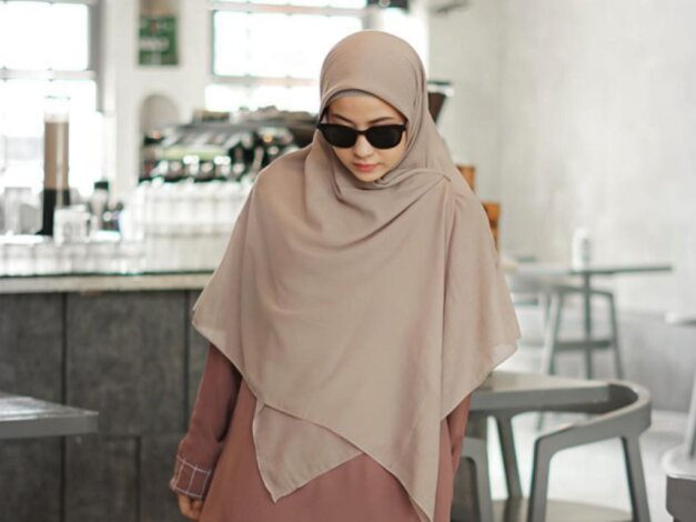 Hijab Syari Natasha Rizky