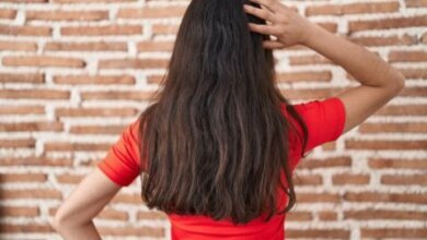 Perempuan Wajib Tahu Ini 7 Cara Merawat Rambut Panjang Agar.jpg