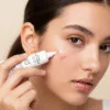 Mengatasi jerawat dengan skincare yang aman untuk remaja dan dewasa.png