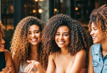 Kenapa Rambutmu Bisa Ikal? Yuk, Kupas Tuntas 5 Penyebab & 10 Cara Merawatnya! - Featured