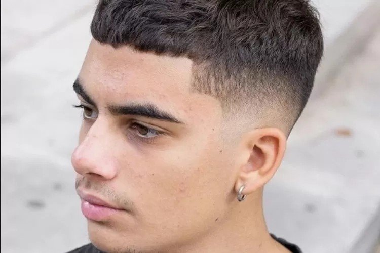 Rambut Pompadour Kembali Ke Era Klasik Dengan Sentuhan Kontemporer.jpg
