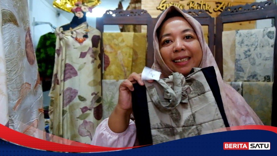 Jilbab Batik Ecoprint Banyak Dicari Saat Ramadan Dan Lebaran.webp.webp